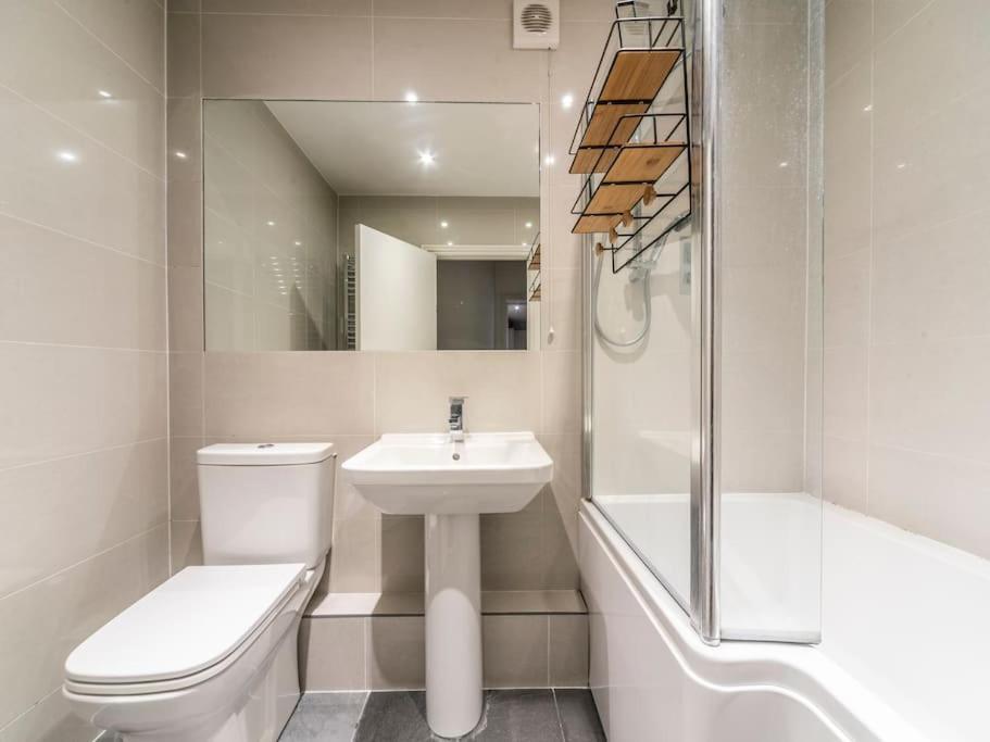 Surbiton Garden Flat Apartment Екстериор снимка